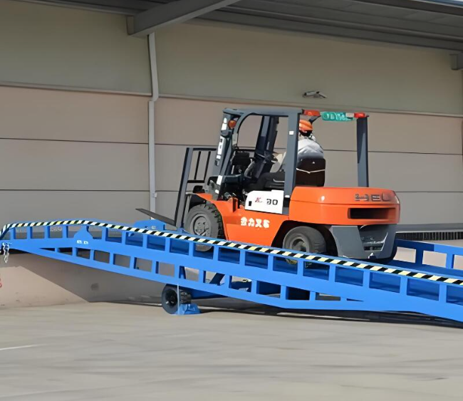 宿州移动式卸货平台（叉车用）